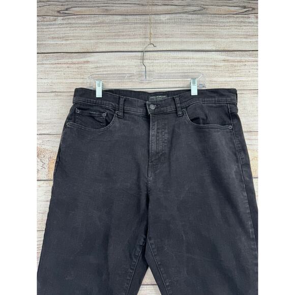 Lucky Brand 410 Athletic Straight Jeans Mens 36x30 Black Dark Wash Denim - Picture 3 of 11